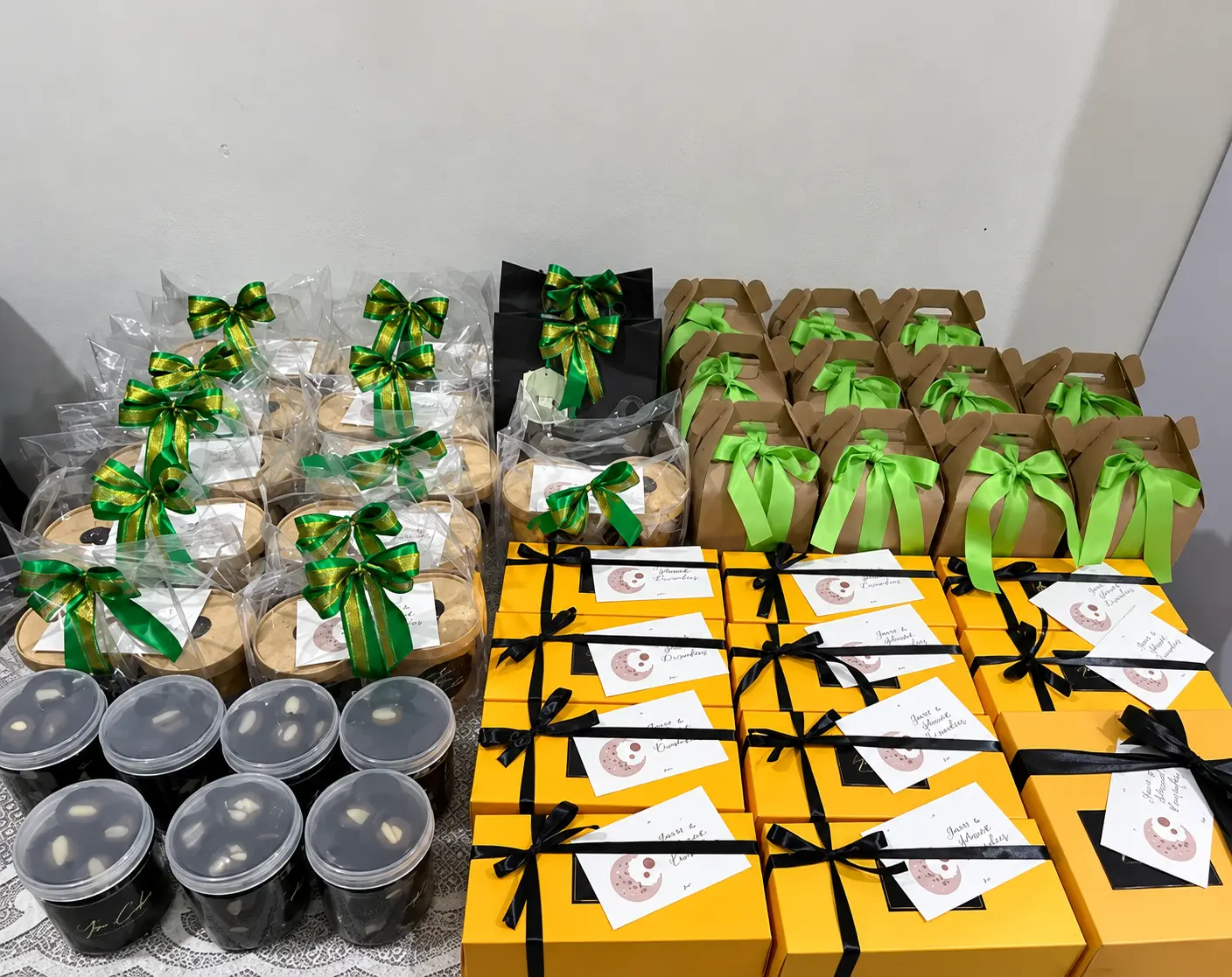 Lebaran cookie hamper